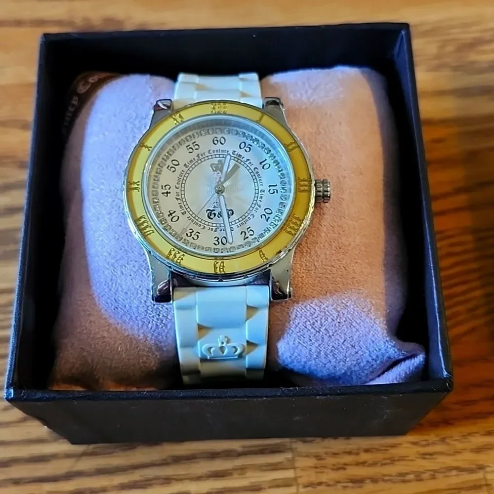 JUICY COUTURE Vintage Crystal Boyfriend Watch